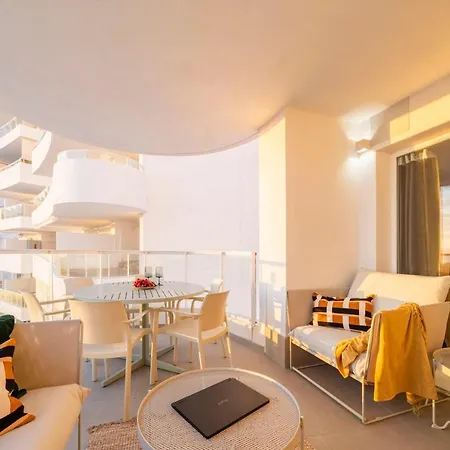 Gran Canet 2br! Walk To Beach, Sea View, Sauna & Gym